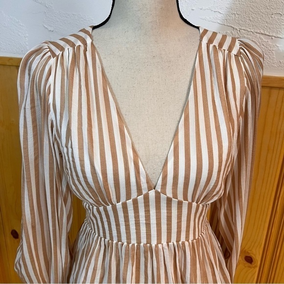 NWT Auguste Tour Sonnet Almond Top Sz-10 - Picture 2 of 8